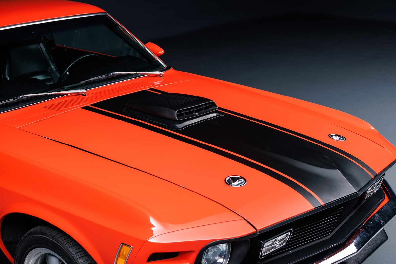 Mach 1 hood scoop and stripe detail