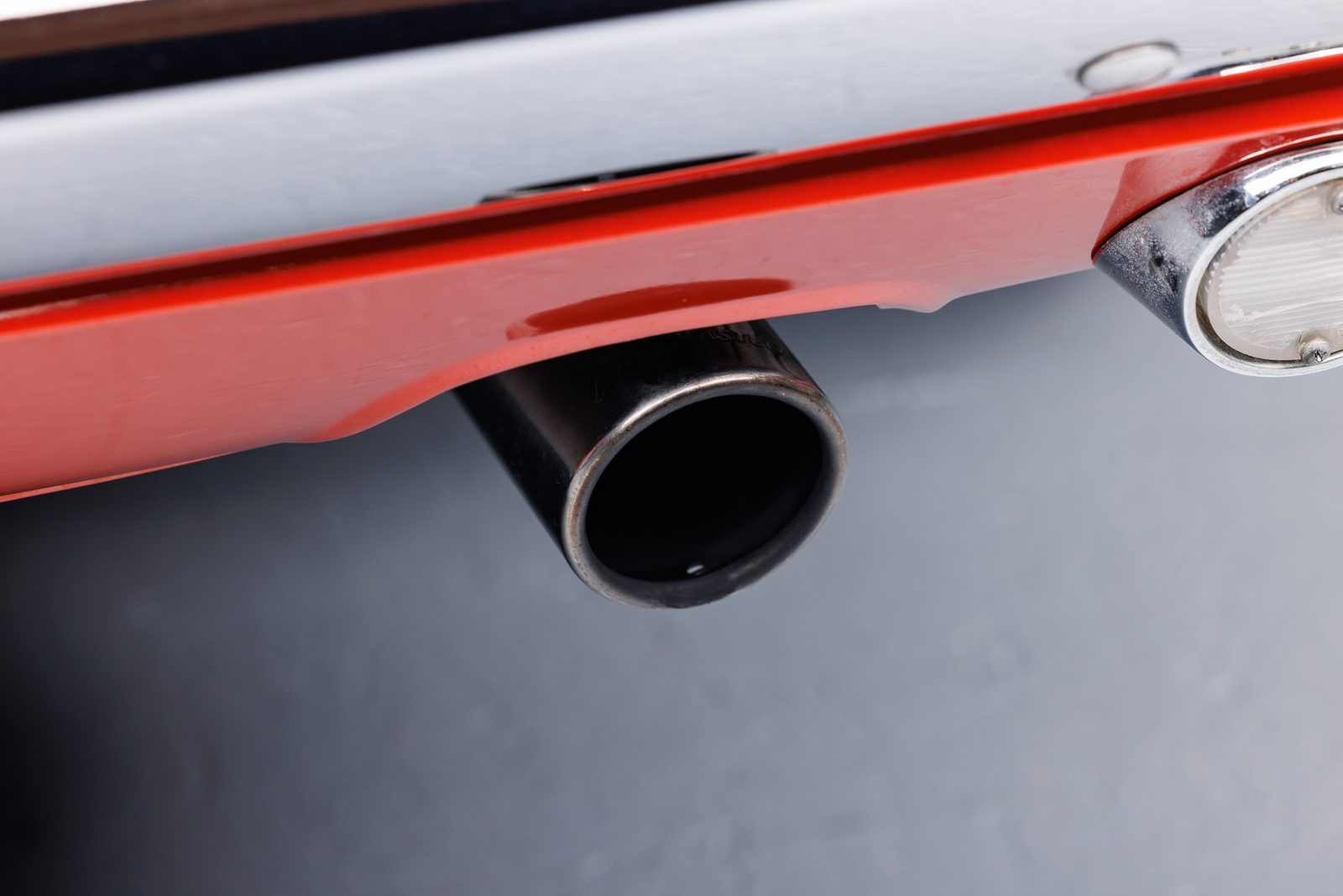 Mach 1 rocker panel and exhaust tip