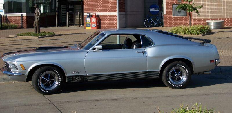 Silver 1970 Mach 1 — Hood Stripe Detail